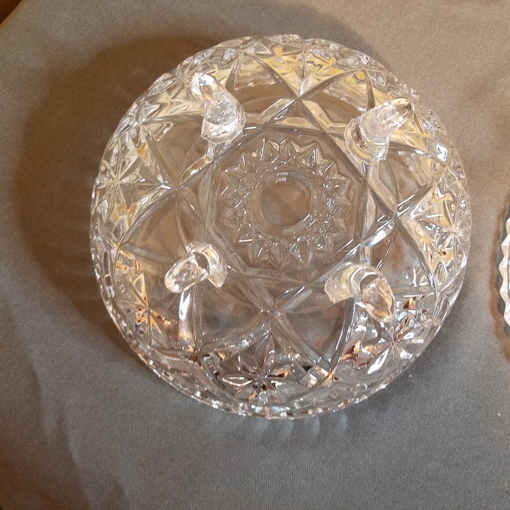 Crystal glass covered candy dish footed - Picture 4 of 12